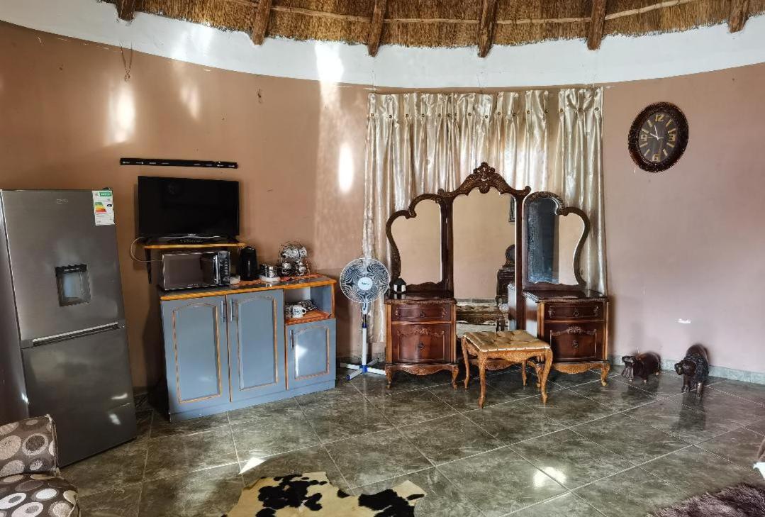 The Round House Apartment Manguzi Exterior photo